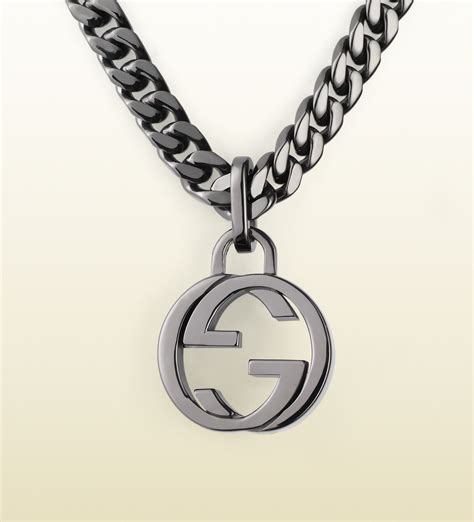 gucci silver interlocking g pendant